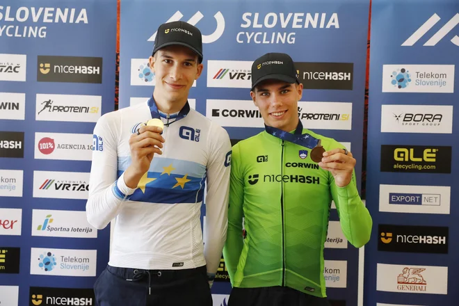 Evropski prvak Anže Ravbar in bronasti Žak Eržen. Mladinska kolesarska reprezentanca po evropskem kolesarskem prvenstvu na Nizozemskem. Ljubljana, 26. september 2023