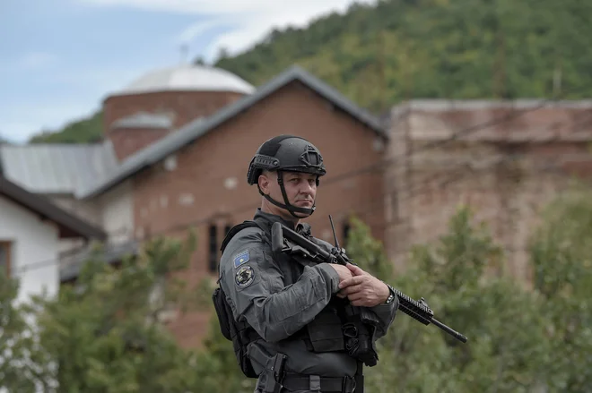 Nedeljski oboroženi spopad na severu Kosova se je zgodil v trenutku, ko Evropska unija napoveduje pospešek širitvi na Zahodni Balkan. FOTO: Armend Nimani/AFP