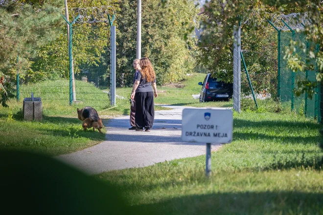 Hrvaški vrh se je že včeraj strinjal, da  ne gre za grožnjo schengnu. FOTO: Črt Piksi/Delo