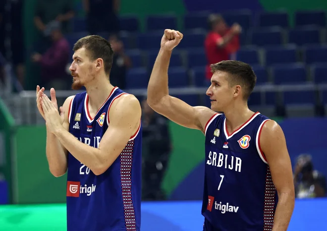 Boriša Simanić (levo) bo po hudem zdravstvenem zapletu nadaljeval z igranjem košarke. FOTO: Eloisa Lopez/Reuters
