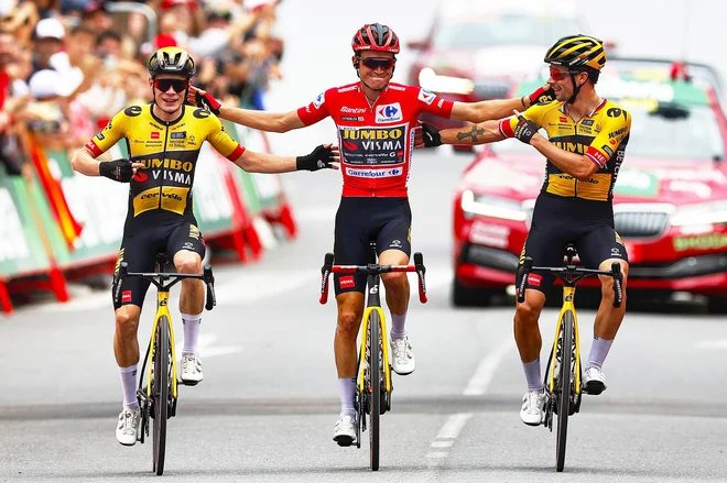 Jonas Vingegaard, Sepp Kuss in Primož Roglič morda ne bodo več moštveni kolegi. FOTO: Rafa Gomez/Cycling Agency