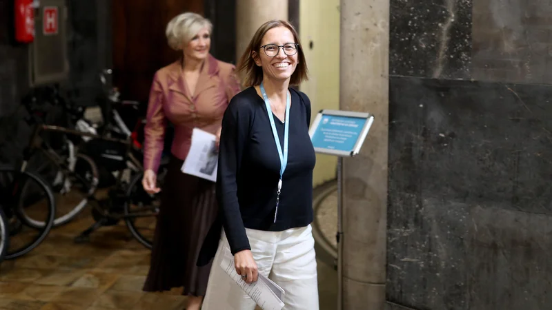 Fotografija: Valentina Prevolnik Rupel nam pretekli teden ni odgovorila na vprašanje, ali so jo že povabili k vodenju ministrstva. Zdaj je odgovor znan. FOTO: Blaž Samec/Delo