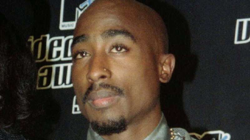 Fotografija: Reper Tupac Shakur na podelitvi MTV nagrad septembra 1996. FOTO: Reuters 
