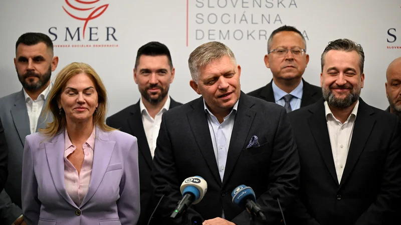 Fotografija: Dan po zaprtju volišč Robert Fico ni odstopal od svojih kontroverznih stališčih, rekoč, da ima Slovaška večje probleme, kot je vojna v Ukrajini. FOTO: Radovan Stoklasa/Reuters