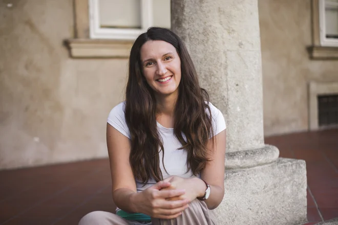 Samanta Hadžić Žavski predstavlja samosvojo poetiko, ki se sveže loteva ustaljenih žanrov. FOTO: Kristina Dremšak