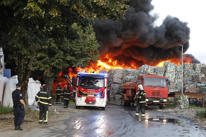 Požar v Osijeku FOTO: Vlado Kos/Cropix