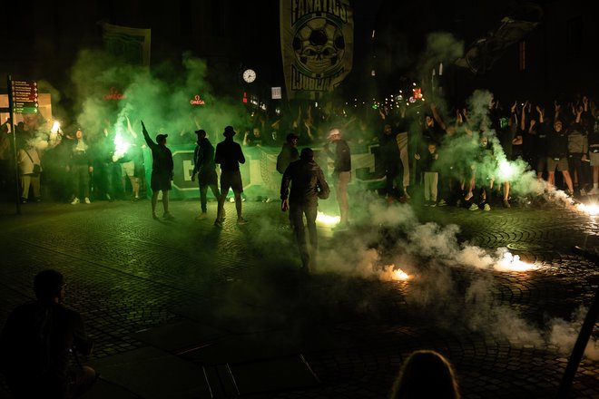Praznovanje 35. obletnice delovanja bi moralo vodstvo Green Dragons prijaviti na Upravni enoti Ljubljana. FOTO: Črt Piksi/Delo