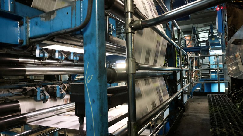 Fotografija: Čedalje več tiskarskih strojev se ustavlja. Foto Caitlin Ochs/Reuters