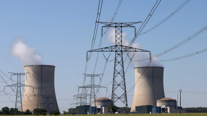 Fotografija: Jedrsko energijo vse več držav prepoznava kot ključni vir čiste energije. Foto Yves Herman/Reuters
