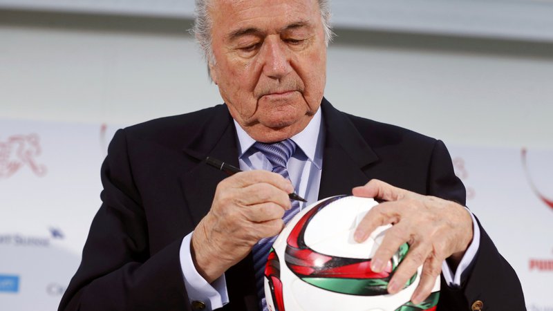 Fotografija: Sepp Blatter je do naslednikov zelo kritičen. FOTO: Arnd Wiegmann/Reuters