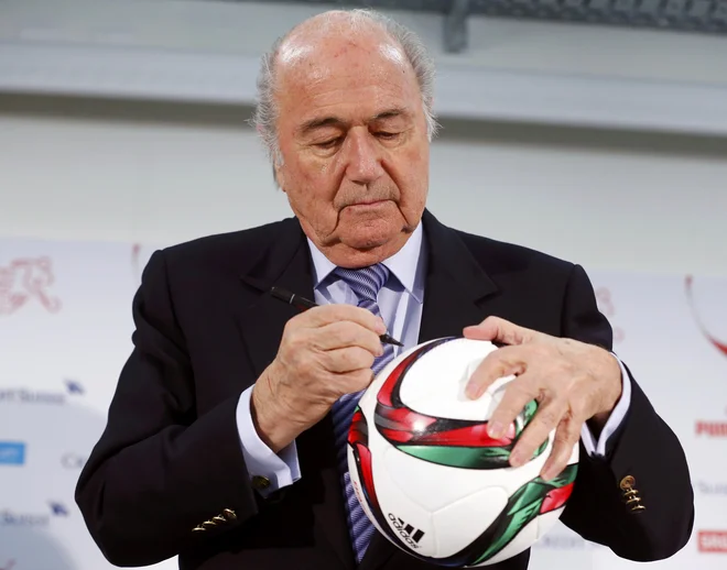 Sepp Blatter je do naslednikov zelo kritičen. FOTO: Arnd Wiegmann/Reuters