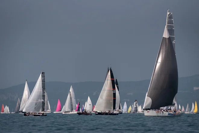 Tržaški zaliv je preplavilo več kot 1800 jadrnic. Fotografije Barbara Milavec