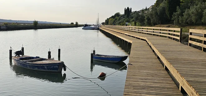 Jernejev kanal deluje precej bolj urejeno, vendar bo imelo Okolje z njim veliko dela. FOTO: Boris Šuligoj