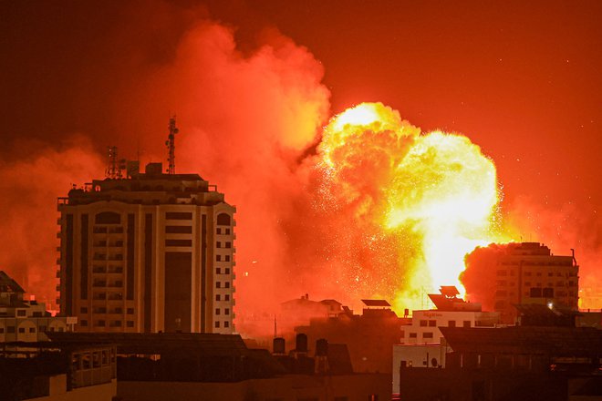Obstreljevanje Gaze FOTO: Mahmud Hams/AFP