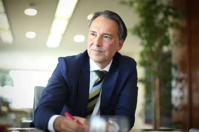 Nekdanji predsednik uprave Mercatorja Tomislav Čizmić se veseli preskoka za krmilo Telemacha Slovenija. FOTO: Jure Eržen/Delo