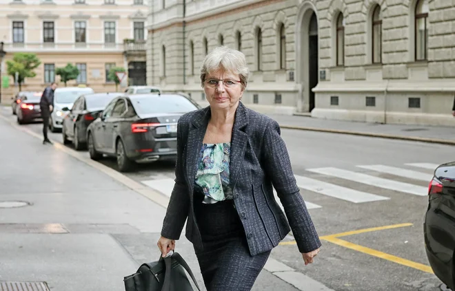 Irena Šinko bo danes najverjetneje razrešena. FOTO: Blaž Samec/Delo