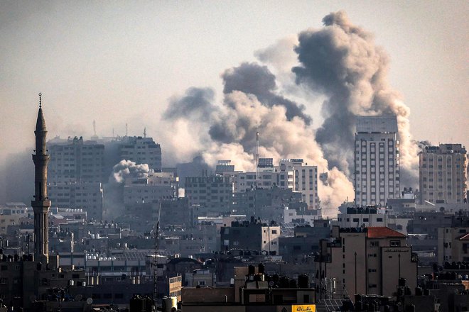 Dim nad Gazo FOTO: Mahmud Hams/AFP