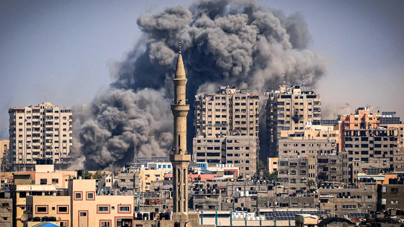 Fotografija: Bombardiranje Gaze FOTO: Mahmud Hams/AFP