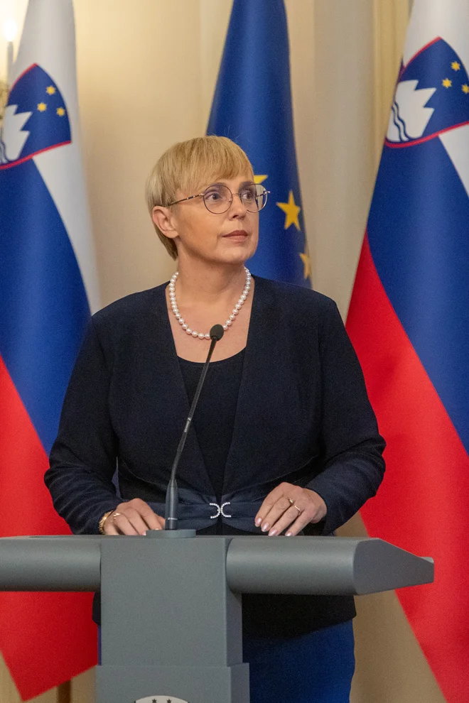 Naši predsedniki države (na fotografiji Nataša Pirc Musar) imajo težavo z uresničevanjem načela, kako biti »od vseh«. FOTO: Voranc Vogel/Delo