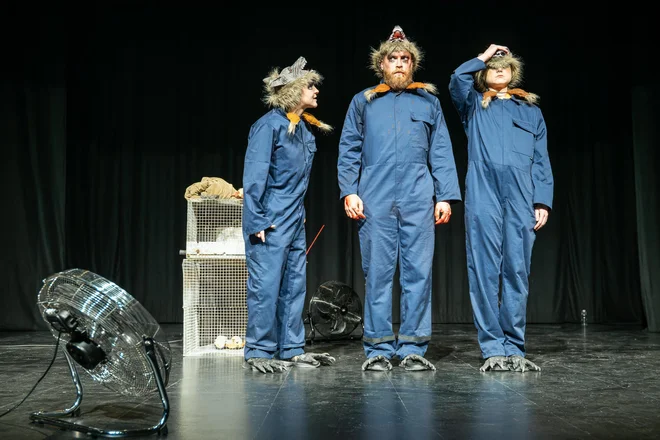 KUD Fofité bo odigral Ljudski demokratični cirkus Sakešvili Roka Vilčnika Rokgre. FOTO: Elena Lialina