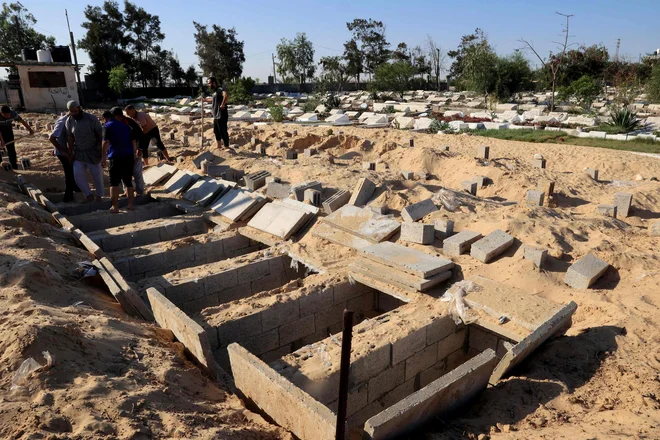 Grobovi ... FOTO: Said Khatib/AFP