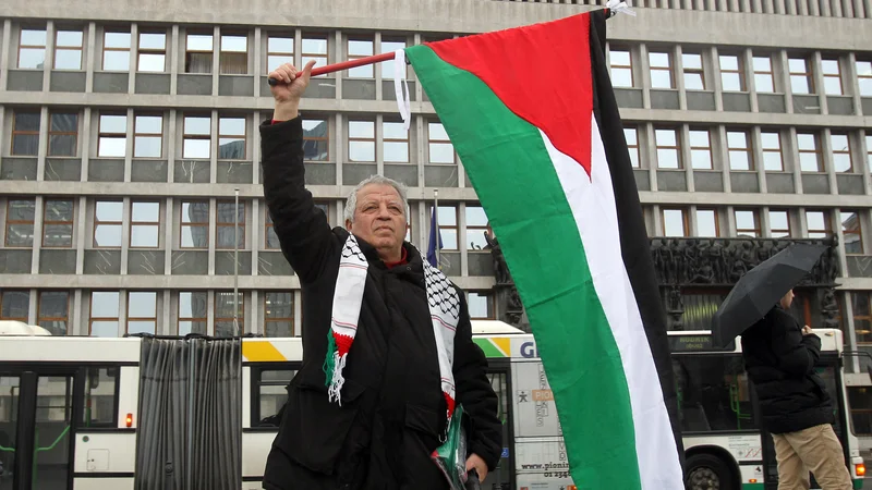Fotografija: Gibanje za pravice Palestincev organizira v četrtek shod za Palestino pod naslovom Konec nasilju – konec apartheidu. FOTO: Blaž Samec/Delo