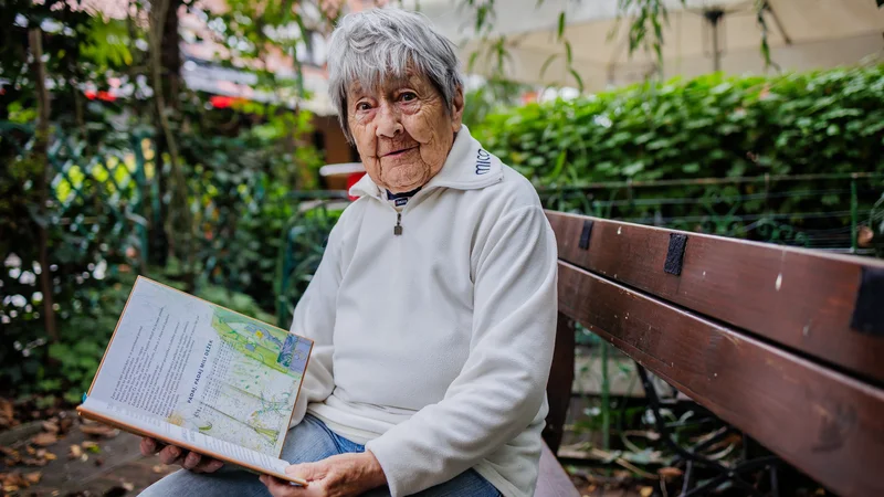 »Če prisluhneš življenju, potem samodejno narediš to, kar je zate najboljše. Življenje ti nikoli ne želi nič slabega,« je prepričana Mira Voglar. FOTO: Črt Piksi/Delo