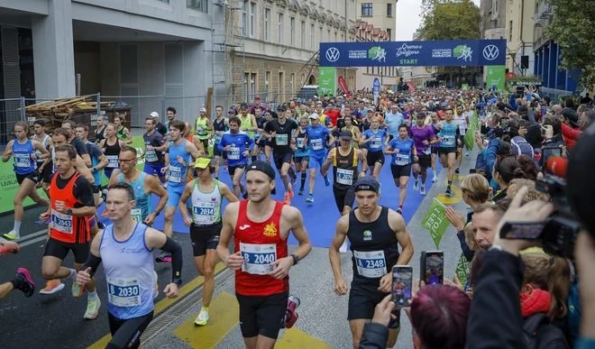 Naj vas adrenalin ne ponese preveč, vseeno je prvo polovico teka bolje odteči v zmernem, počasnejšem ritmu. Foto Jože Suhadolnik