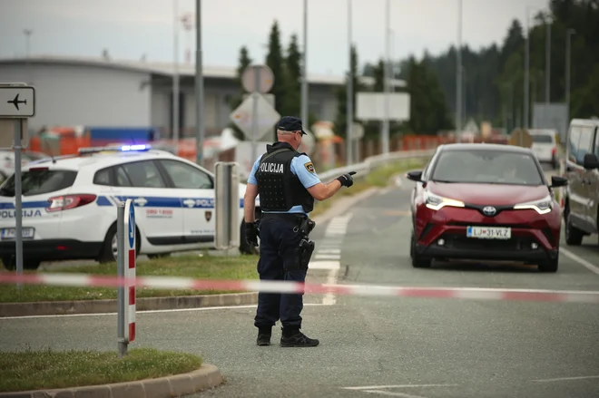 Srednja stopnja ogroženosti pomeni, da obstajajo omejeni indikatorji groženj, ki bi se uresničile v kratkoročnem obdobju. FOTO: Jure Eržen/Delo