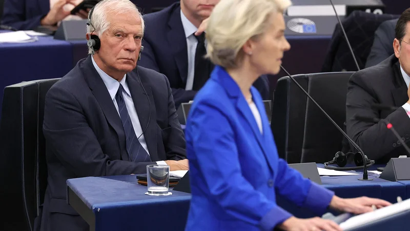 Zunanjepolitični predstavnik EU Josep Borrell in predsednica evropske komisije Ursula von der Leyen sta obsodila napad na bolnišnico v Gazi. FOTO: Frederick Florin/AFP