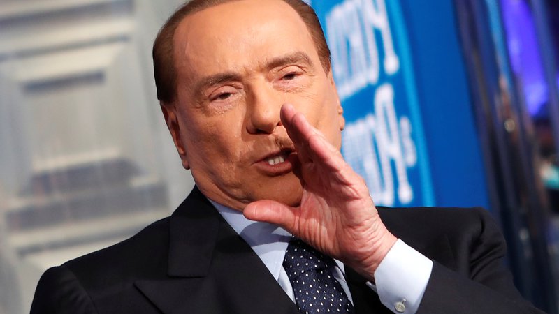 Fotografija: Berlusconijevo kompulzivno nakupovanje se je menda začelo leta 2018, ko ga je pestila nespečnost. FOTO: Remo Casilli/Reuters