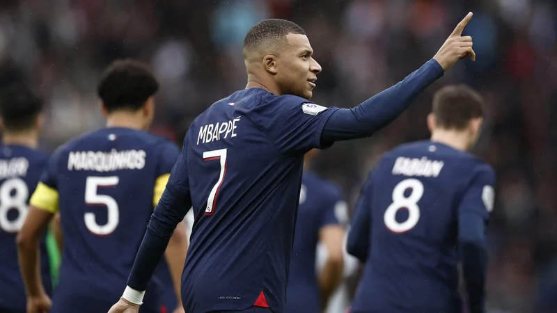 Fotografija: Kylian Mbappe je načel mrežo Strasbourga. FOTO: Benoit Tessier/Reuters