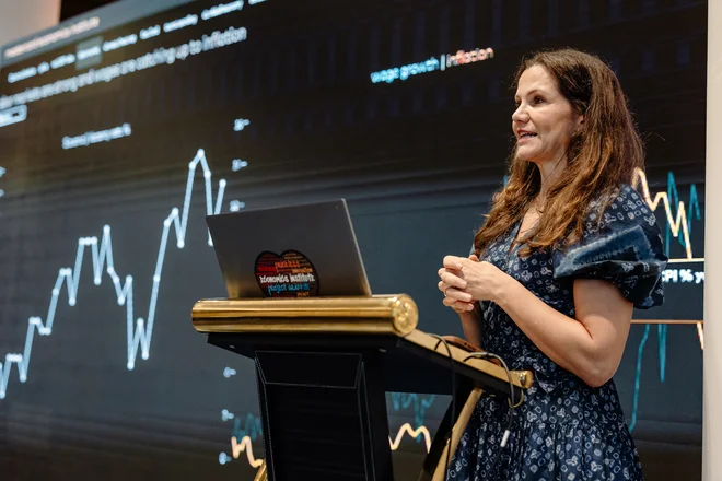 Natalija Lechmanova, višja ekonomistka za področje Evrope, Bližnjega vzhoda in Afrike v Mastercard Economics Institute, ne napoveduje recesije. Foto Jernej Kokol