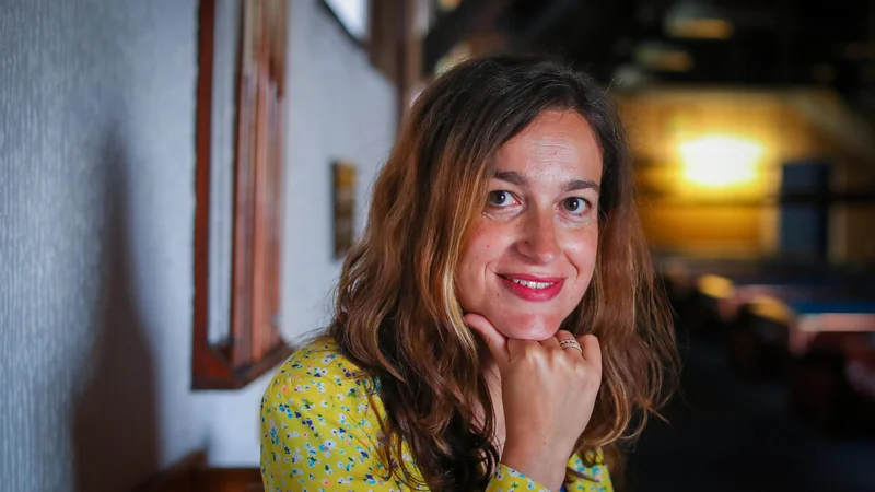 Fotografija: Adèle Tariel otroke ozavešča o pomenu kakovostne hrane. FOTO: Matej Družnik/Delo