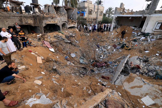 Posledice napada Izraelcev na tarče Hamasa FOTO: Mahmud Hams/AFP