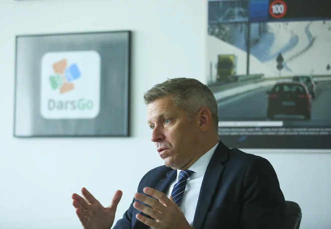 V Darsu, ki ga vodi Valentin Hajdinjak, vse sume o nepravilnostih zavračajo. FOTO: Jože Suhadolnik/Delo