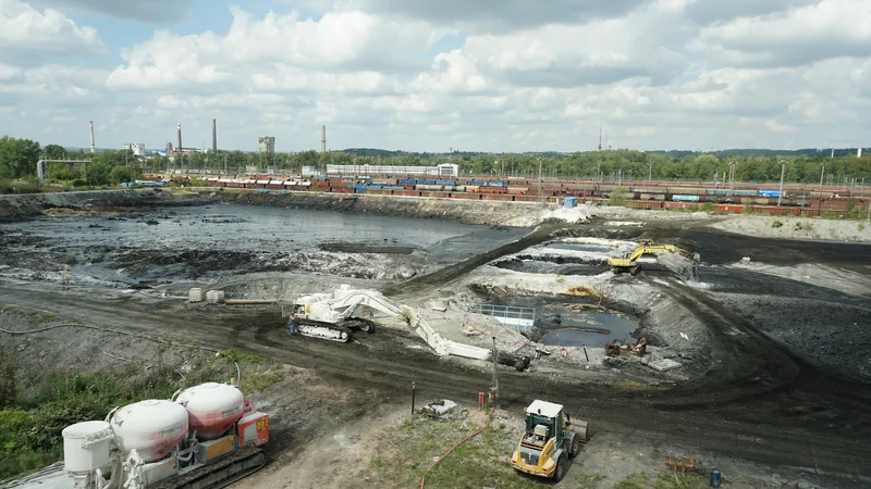 Fotografija: Bioremediacija je do okolja prijazna, saj pri tem ne uporabljajo strupenih ali nevarnih kemikalij. FOTO: Shutterstock