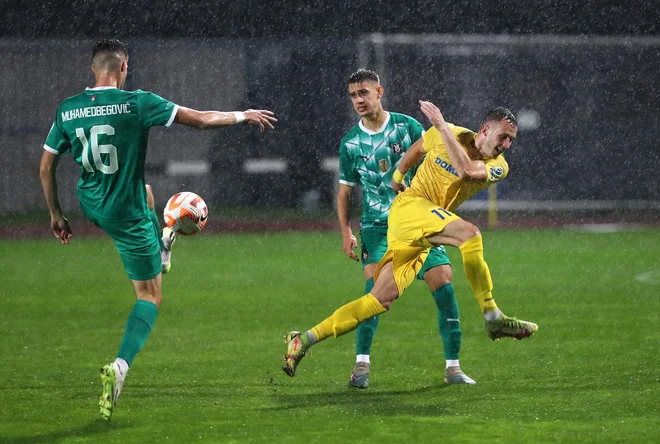 Nogomet Domžale - Olimpija 21.10.2023 Ratnik in Muhamedbegović