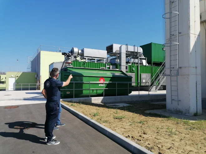 Zagon sušilnice komunalnega blata zaradi različnih tehničnih zapletov vedno znova prelagajo. FOTO: Nataša Čepar/Delo