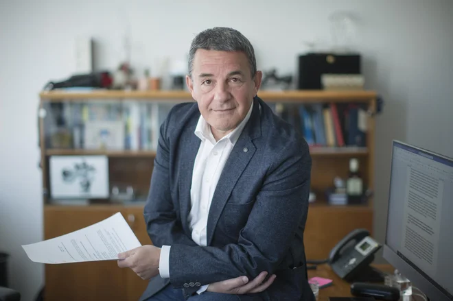 Za izvedbo prvih volitev - to bodo volitve v evropski parlament junija prihodnje leto - ki jih bo vodil naslednik Dušana Vučka, je v proračunu poldrugi milijon evrov premalo. FOTO: Matej Družnik