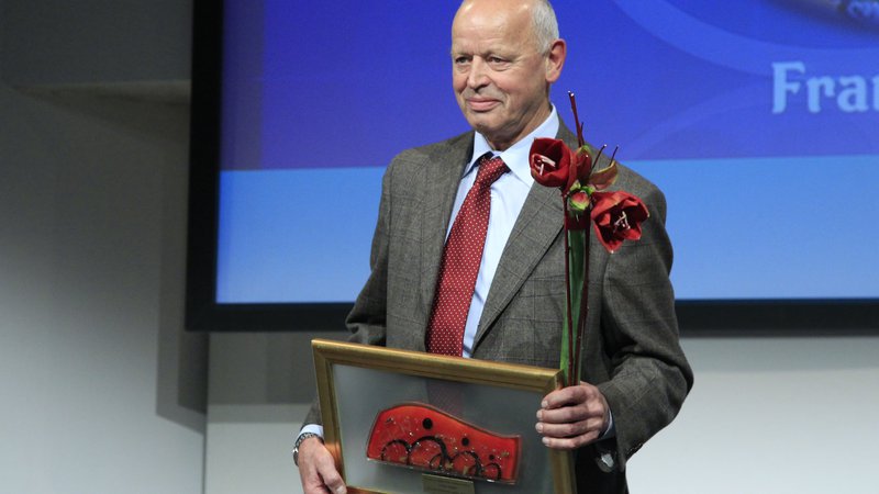 Fotografija: Franc Hvasti je 10. Novembra 2014 prejel kolesarsko nagrado za življenjsko delo. FOTO: Leon Vidic