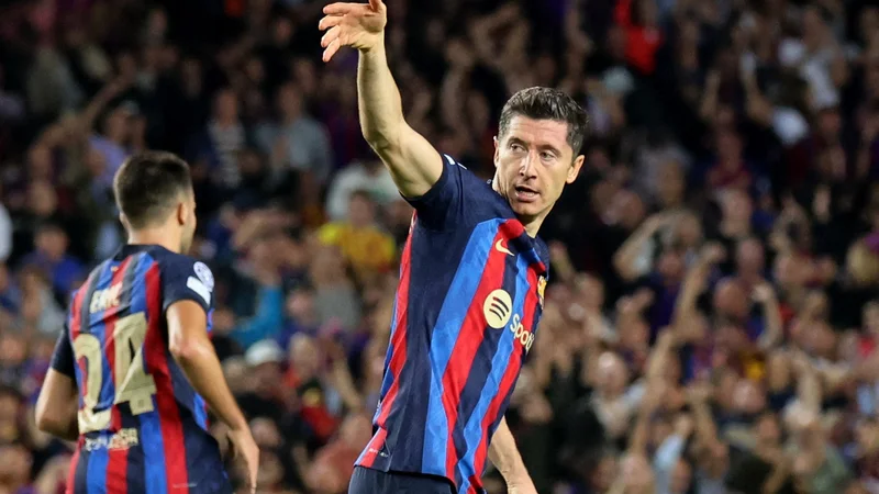 Fotografija: Posebej odmevna okrepitev Barcelone je bil nazadnje Robert Lewandowski. FOTO: Nacho Doce/Reuters