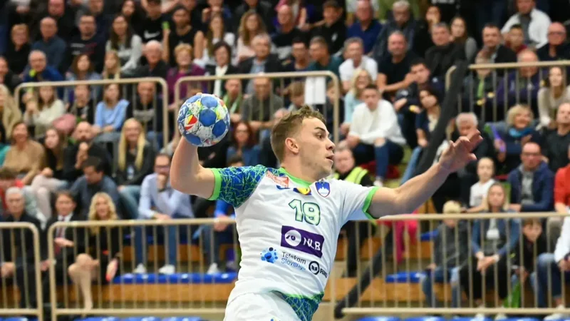 Fotografija: Slovenski rokometaši so v zaključku strli odpor Srbov. FOTO: RZS