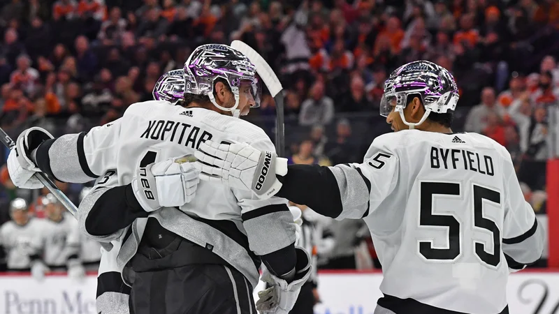 Fotografija: Anže Kopitar je s Kralji iz Los Angelesa odlično štartal v sezono. FOTO: Eric Hartline/USA Today Sports