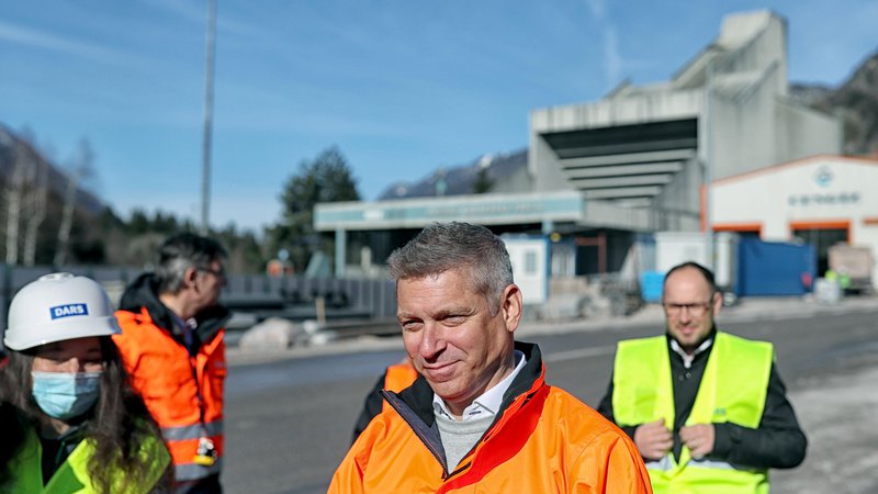 Fotografija: Valentin Hajdinjak je na čelo Darsa prišel v času prejšnje vlade, ko je ministrstvo za infrastrukturo vodil njegov strankarski kolega Jernej Vrtovec. FOTO: Blaž Samec/Delo
