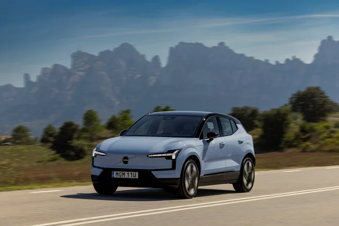 EX30 je majhen SUV, ki vrednote znamke Volvo predstavlja v velikem stilu. FOTO: Volvo