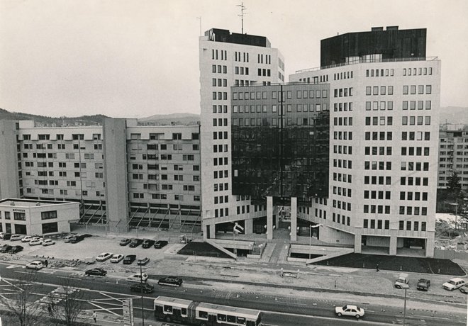 Mercatorjevo poslovno stavbo ob današnji Dunajski so odprli leta 1988. FOTO: Janez Zrnec/Delo