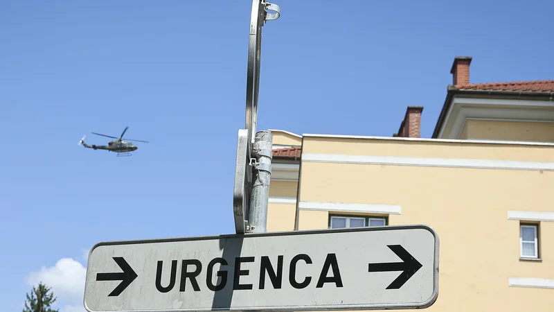 Fotografija: Preobremenjenost UKC je velika in posledično moteča ne le za Ljubljančanke in Ljubljančane, pač pa tudi za kakovost kliničnoraziskovalnega in pedagoškega dela. FOTO: Jože Suhadolnik/Delo