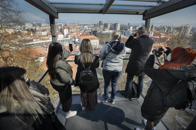 Jesenska Ljubljana je zelo očarljiva. FOTO: Jože Suhadolnik/Delo