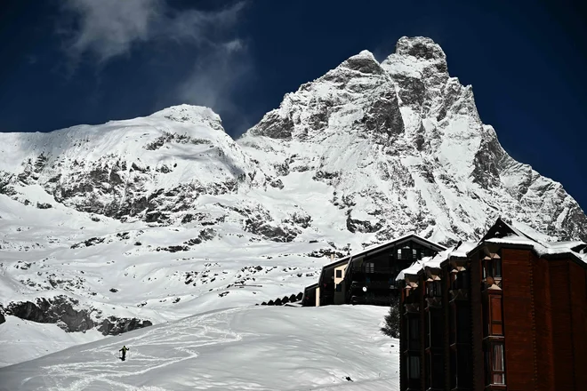Lep pogled, toda ne za izvedbo smuka FOTO: Marco Bertorello/AFP